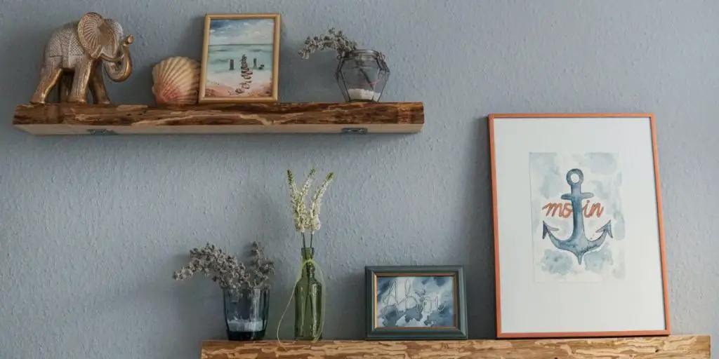 Best floating shelves for photos