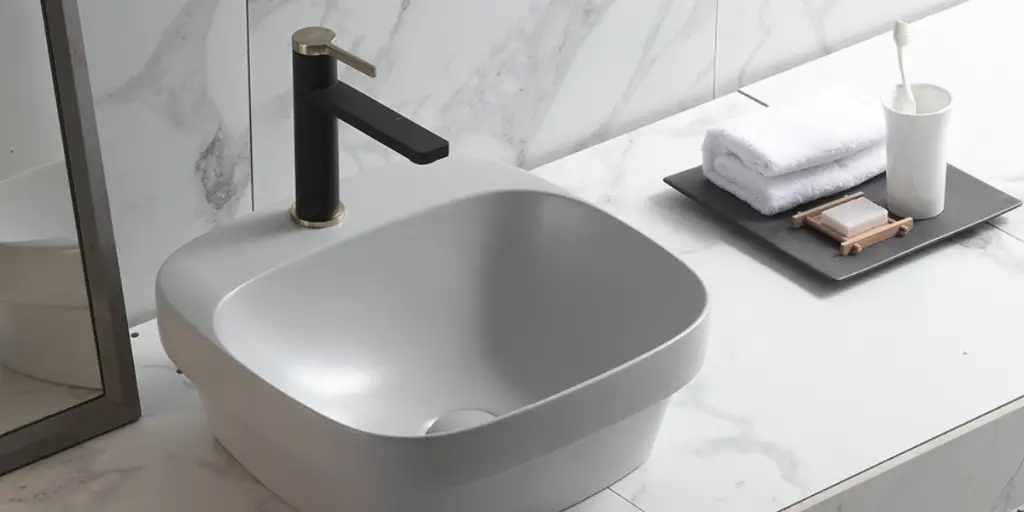 Sarlai bathroom sink in white color