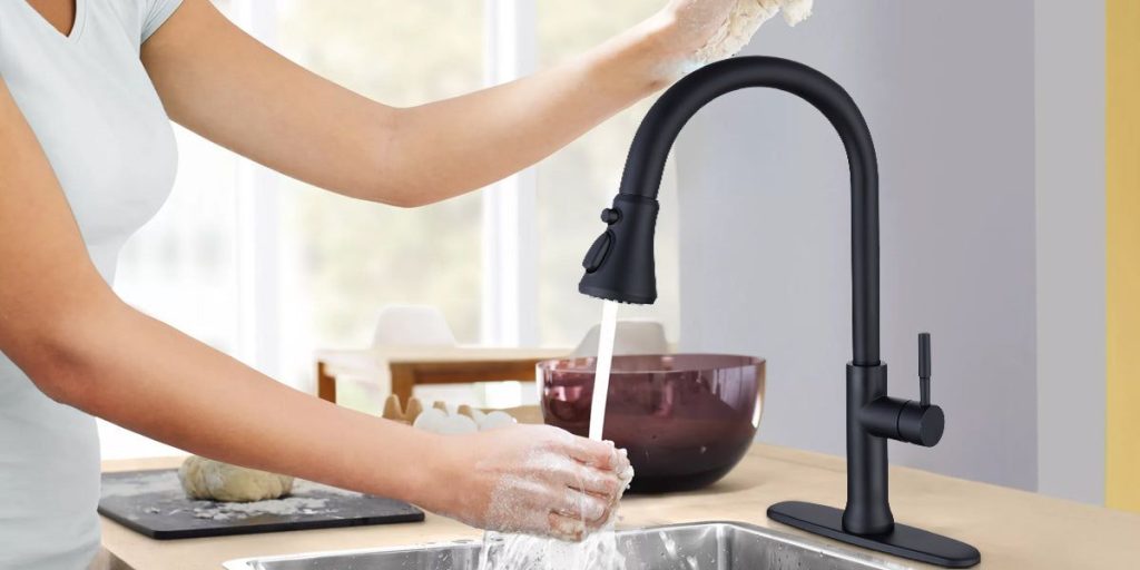 touchless kitchen faucet black color