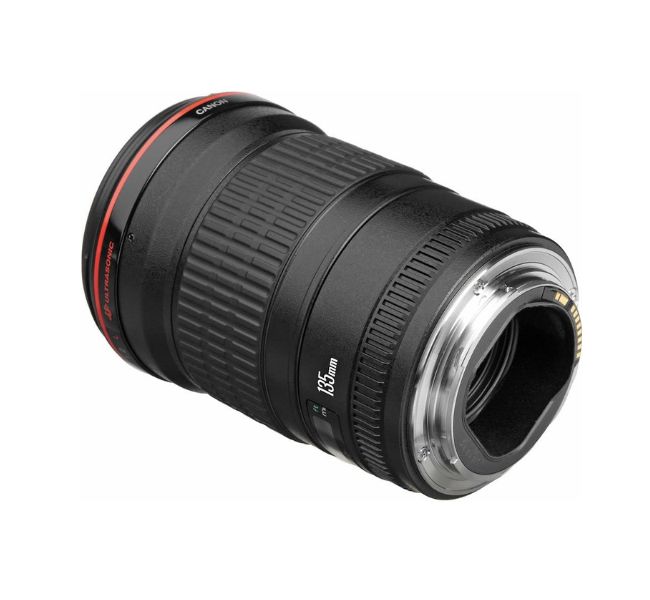 Canon EF 135mm f/2L USM Lens for telephoto
